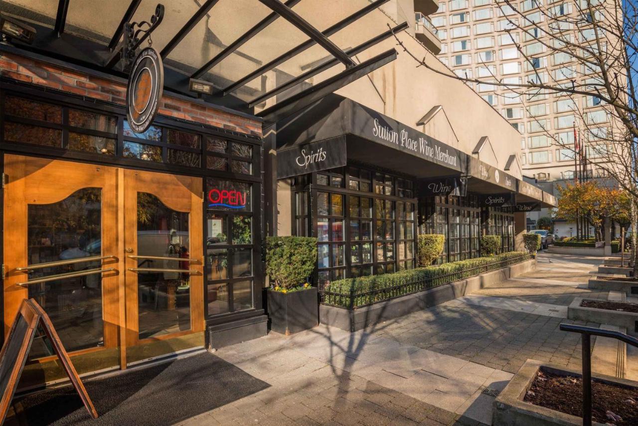 The Sutton Place Hotel Vancouver Luaran gambar The entrance to the restaurant