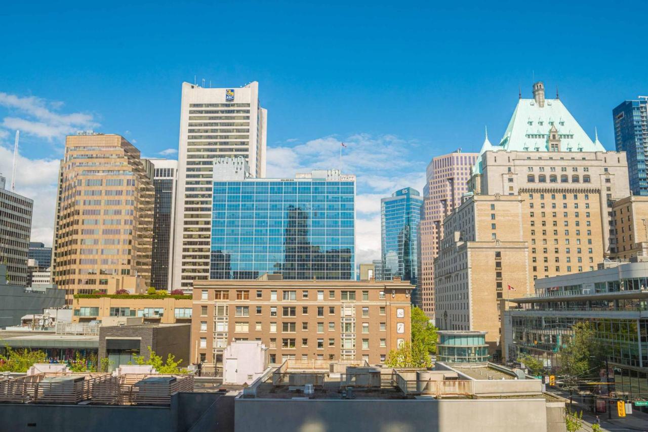 The Sutton Place Hotel Vancouver Luaran gambar The downtown core of Halifax
